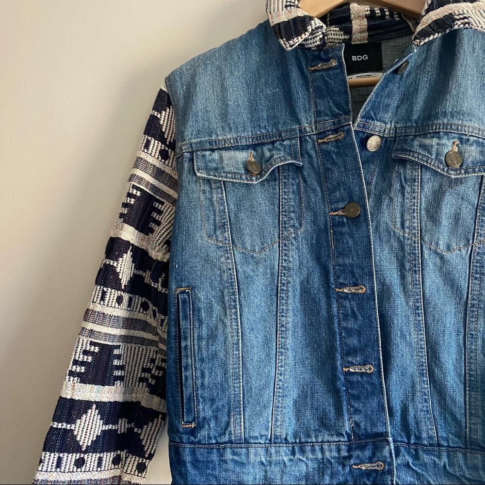 BDG Jean Jacket with designed sleeves and collar